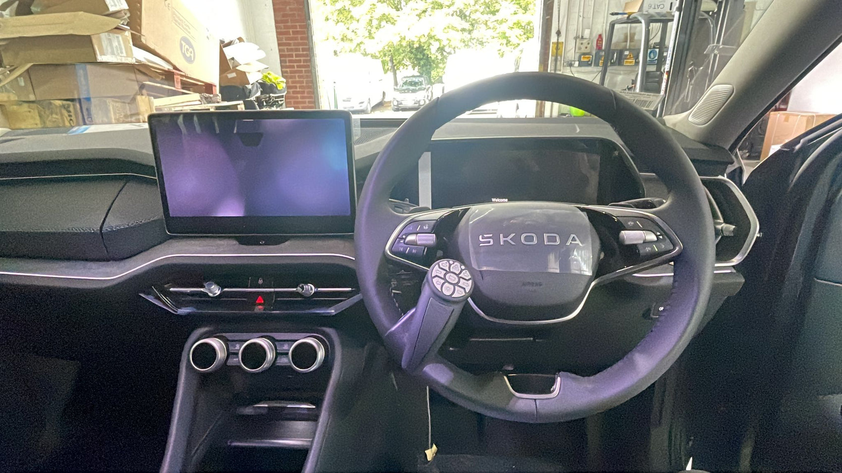 Hoist and secondary controls into a Skoda Kodiak