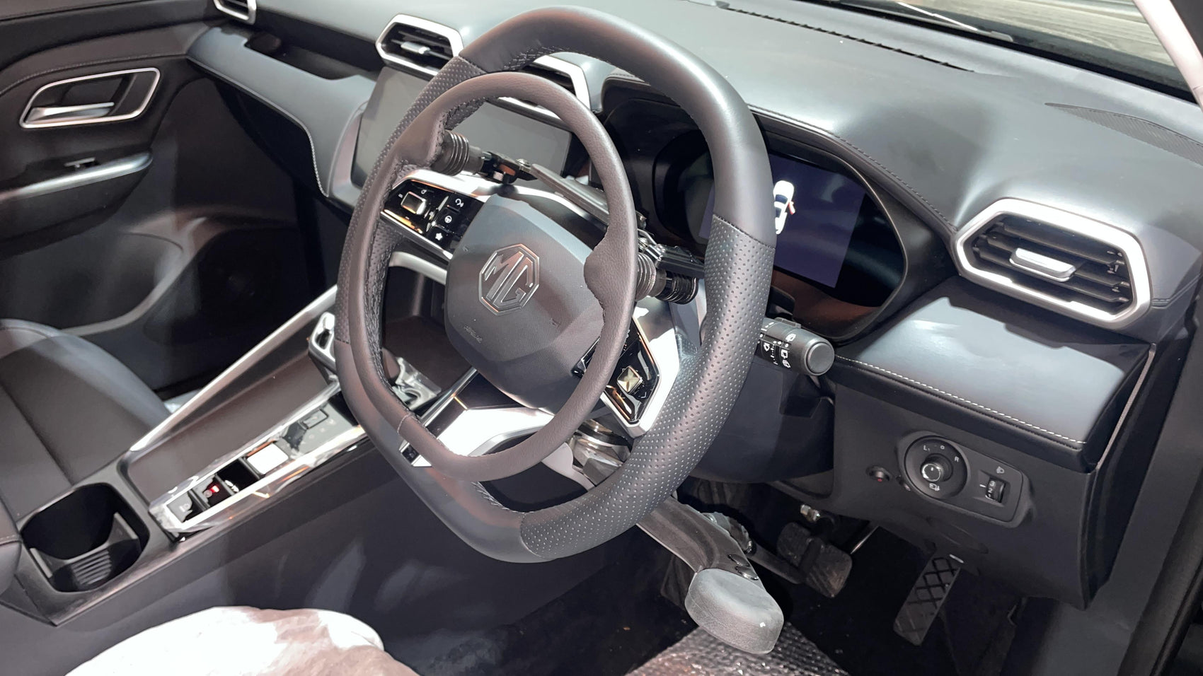 Over Ring Accelerator and Push Brake In to a new MG