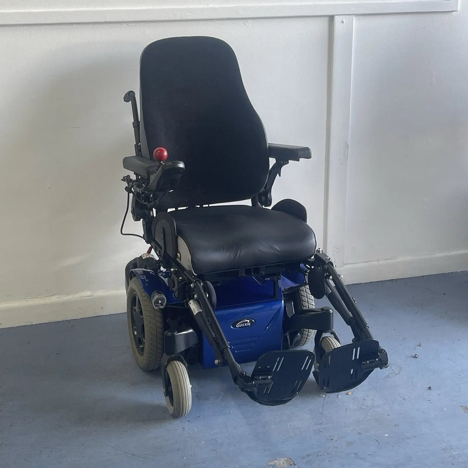Quickie Salsa M2 Mini 6mph Powerchair Electric Tilting Footrests And Recliner Sunrise Medical