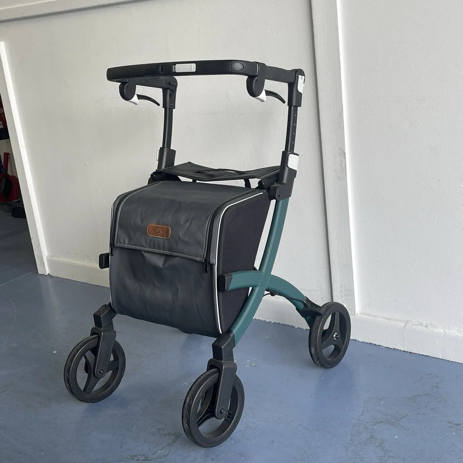 Rollz Flex 2-in-1 Rollator and Shopping Trolley Flex