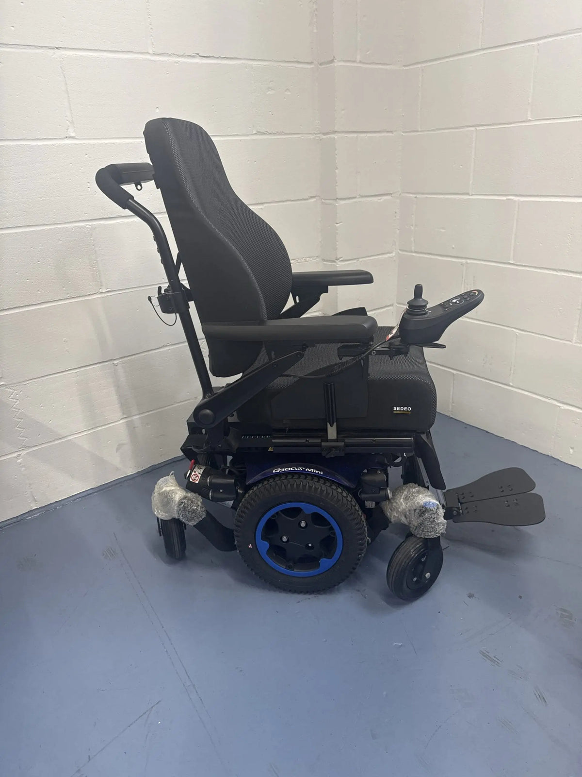 Sunrise Medical Quickie Q300 Mini Lift Tilt 6mph Sunrise Medical
