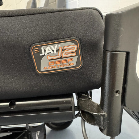 Sunrise medical Q 300 mini Powerchair brand-new cancelled order with almost every extra Sunrise Medical