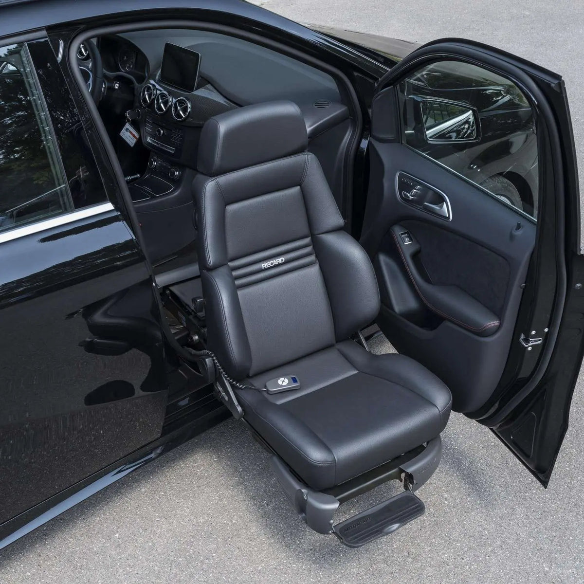 Turny Evo Swivel Car Seat Braunability