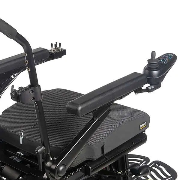 QUICKIE Q400 M Sedeo Lite Powered Wheelchairs Mobility Station