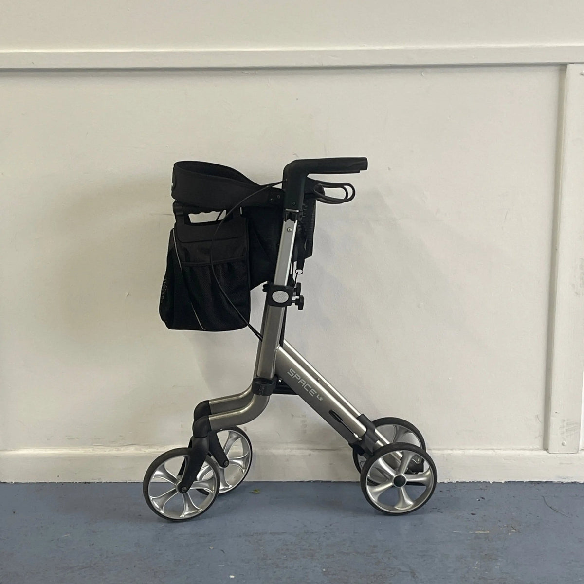 Rehasense Space LX - Side Folding Lightweight Rollator Pre - Owned Walking Aids Mobility Station