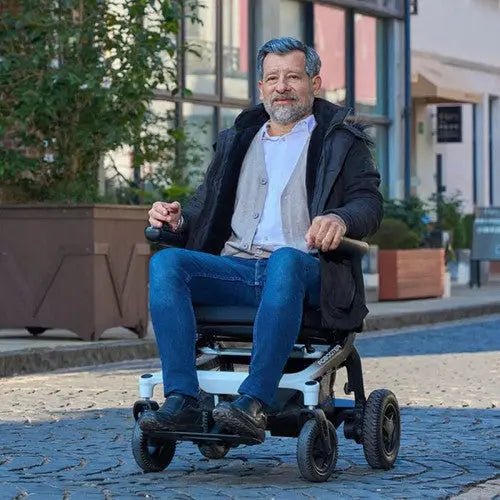 Robooter E80 Carbon Folding Powered Wheelchairs Mobility Station