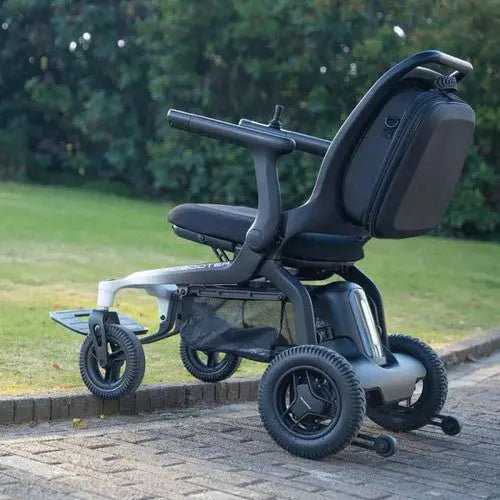 Robooter E80 Carbon Folding Powered Wheelchairs Mobility Station